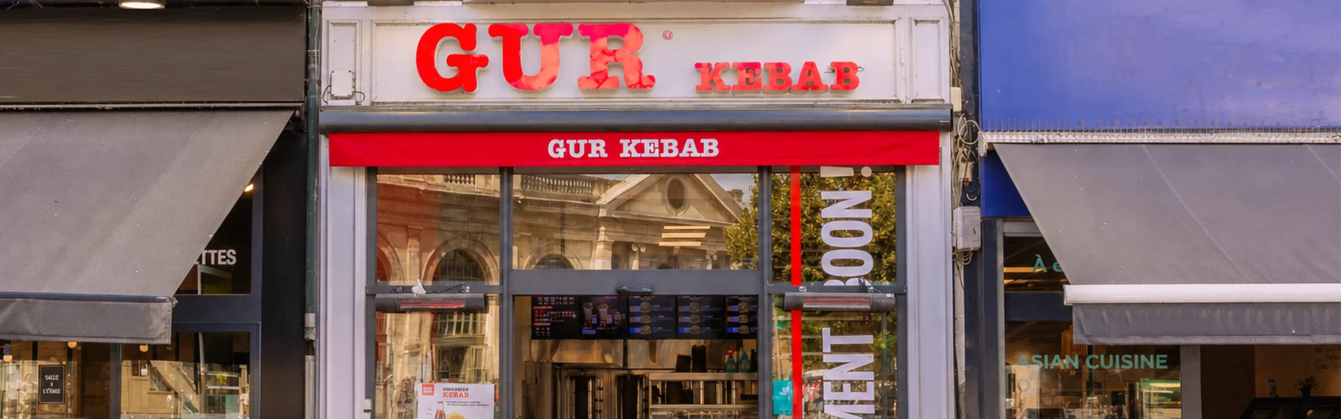 Façade et terrasse du restaurant Gur Kebab Lille Gare